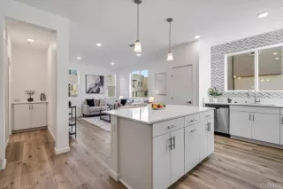 Photo #5: PTP2407412 Listing