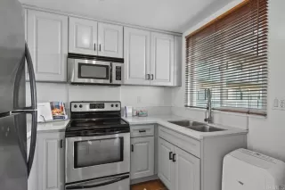 Photo #3: PTP2407436 Listing