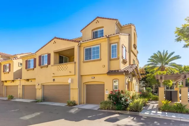 MLS: PTP2407474 Condo For Sale