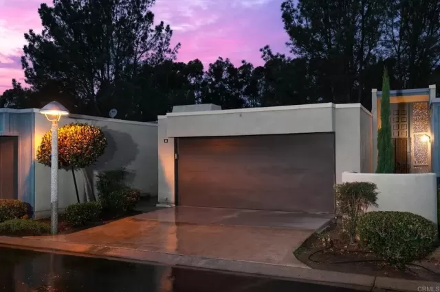 MLS: PTP2407542 Condo For Sale