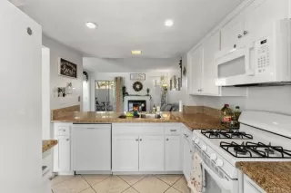 Photo #6: PTP2407696 Listing