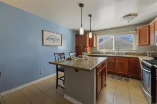 Photo #4: PTP2500405 Listing