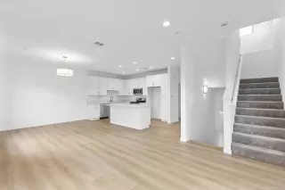 Photo #2: PTP2500569 Listing 