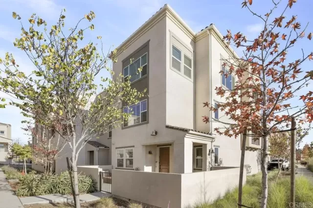 MLS: PTP2500656 Condo For Sale