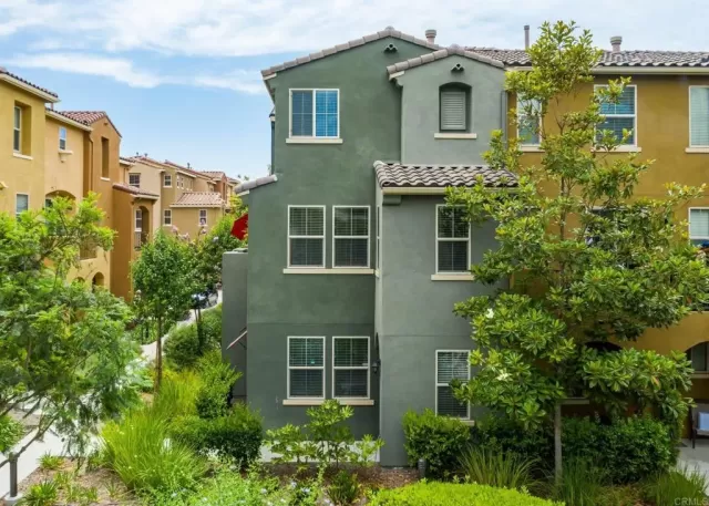 MLS: PTP2500722 Condo For Sale