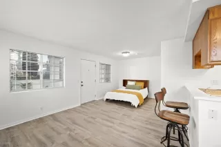 Photo #2: PTP2500862 Listing
