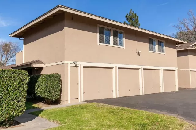 MLS: PTP2500868 Condo For Sale