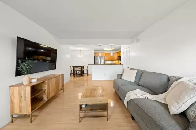 MLS: PTP2501046 Condo For Sale