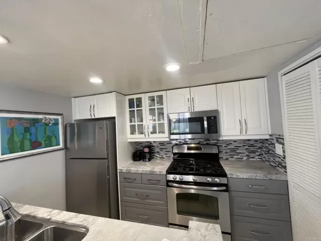 MLS: PTP2501394 Condo For Sale