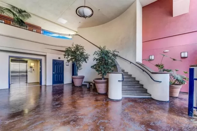 MLS: PTP2501635 Condo For Sale