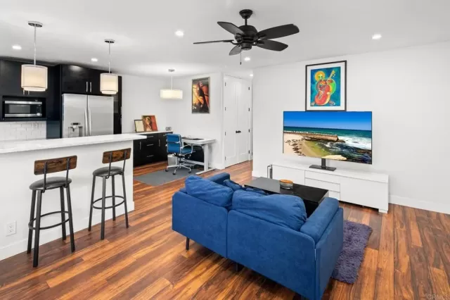 MLS: PTP2501648 Condo For Sale