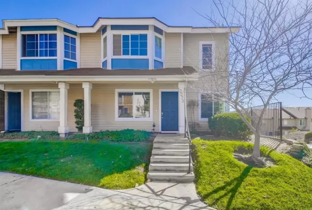 MLS: PTP2501923 Condo For Sale