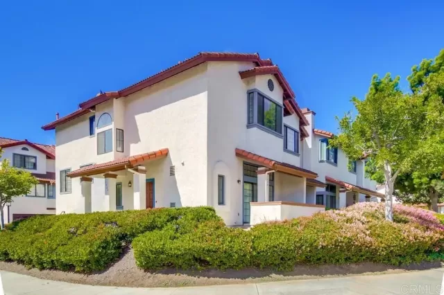 MLS: PTP2502034 Condo For Sale