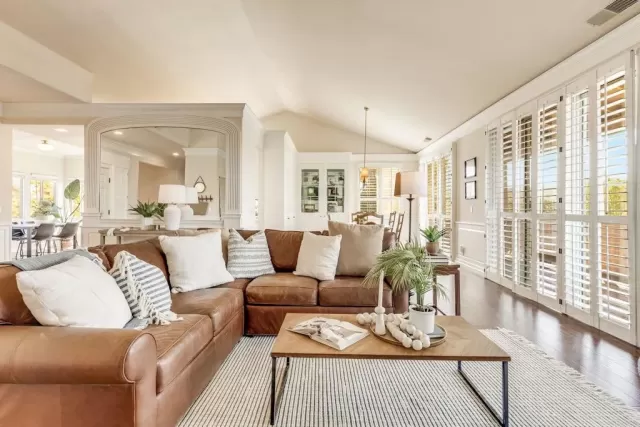 MLS: PTP2502068 Condo For Sale