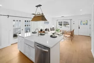 Photo #4: PTP2502077 Listing