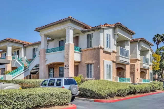 MLS: PTP2502085 Condo For Sale