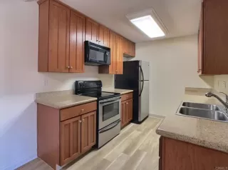 Photo #3: PTP2502102 Listing 