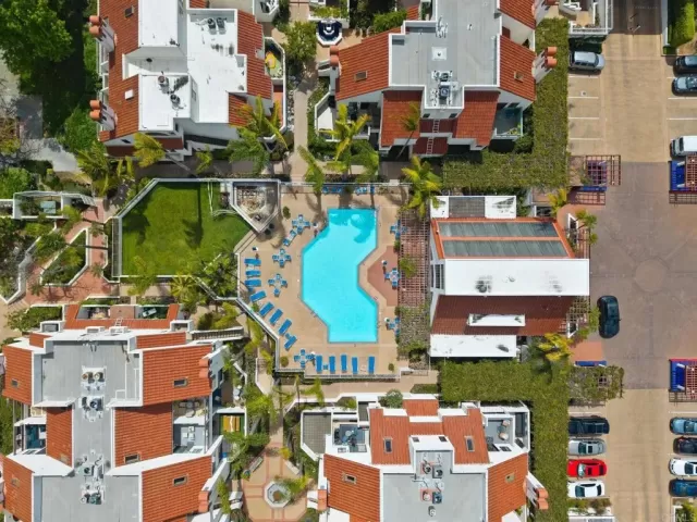 MLS: PTP2502335 Condo For Sale