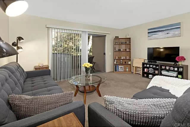 MLS: PTP2502392 Condo For Sale