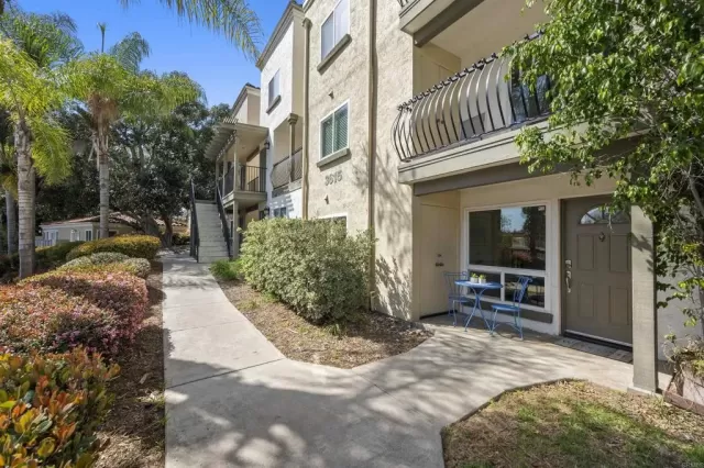 MLS: PTP2502413 Condo For Sale