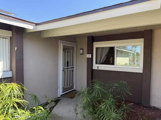 MLS: PTP2502550 Condo For Sale