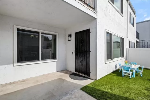 MLS: PTP2502634 Condo For Sale