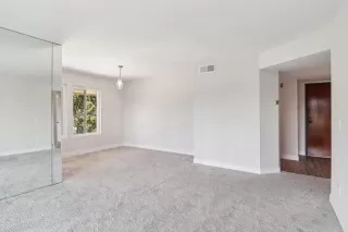 Photo #5: PTP2502652 Listing 