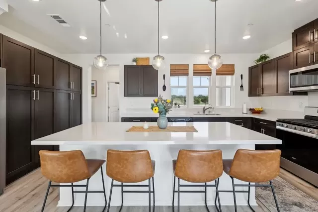 MLS: PTP2502705 Condo For Sale