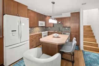 Photo #1: PTP2502783 Listing