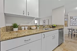 Photo #5: PTP2502845 Listing