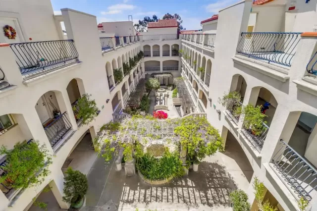 MLS: PTP2502851 Condo For Sale