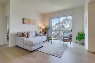 Photo #4: PTP2502851 Listing