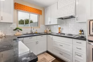 Photo #2: PTP2502941 Listing