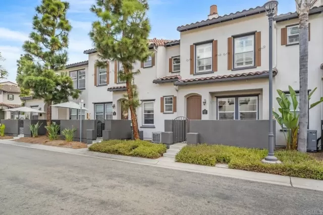 MLS: PTP2503026 Condo For Sale