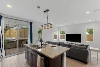 Photo #5: PTP2503122 Listing 