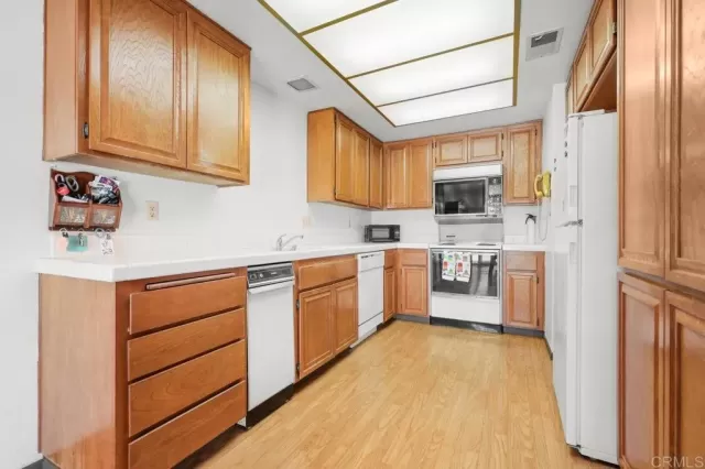 MLS: PTP2503194 Condo For Sale