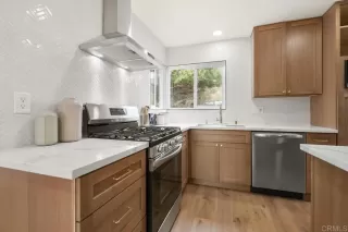 Photo #6: PTP2503515 Listing