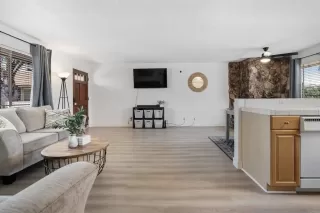 Photo #4: PTP2503715 Listing