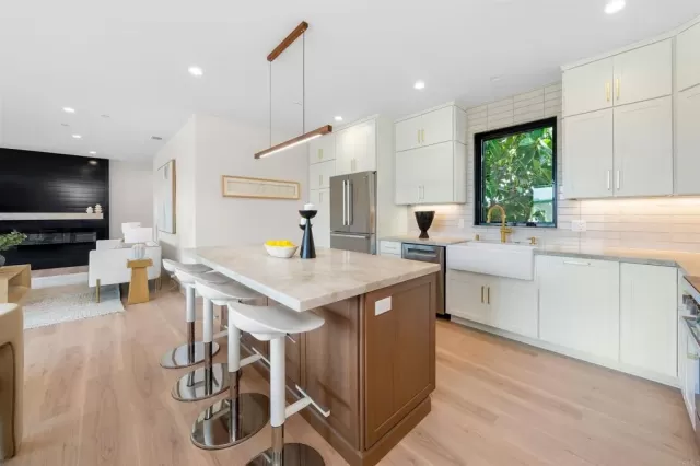 MLS: PTP2504139 Condo For Sale