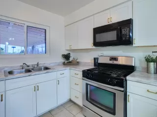 Photo #4: PTP2504148 Listing