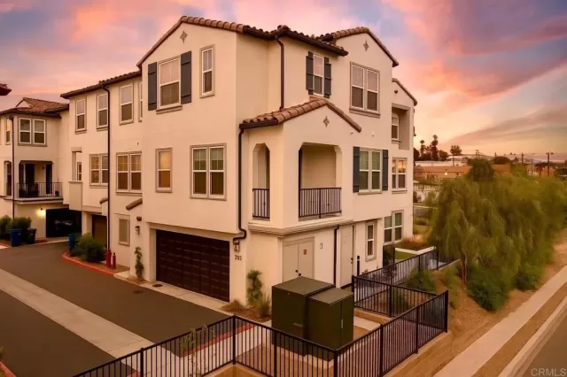 MLS: PTP2504157 Condo For Sale