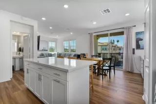 Photo #5: PTP2504157 Listing 