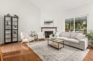 Photo #1: PTP2504220 Listing