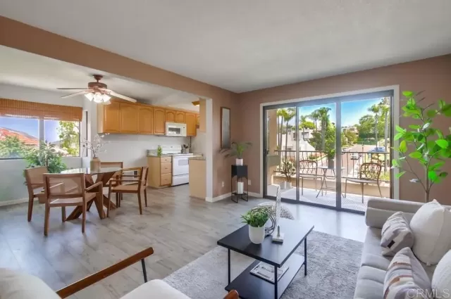 MLS: PTP2504359 Condo For Sale