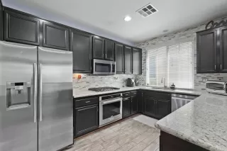 Photo #4: PTP2504387 Listing 