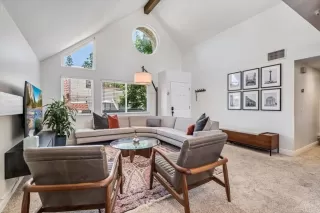 Photo #5: PTP2504410 Listing