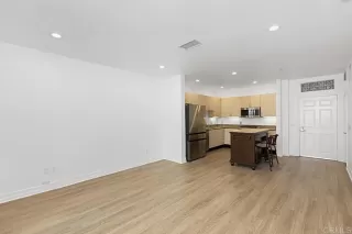 Photo #6: PTP2504434 Listing