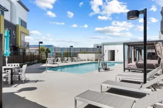 Photo #5: PTP2504436 Listing