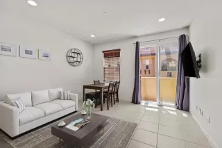 Photo #2: PTP2504478 Listing