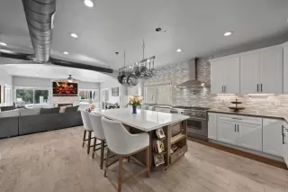 Photo #1: PTP2504496 Listing 